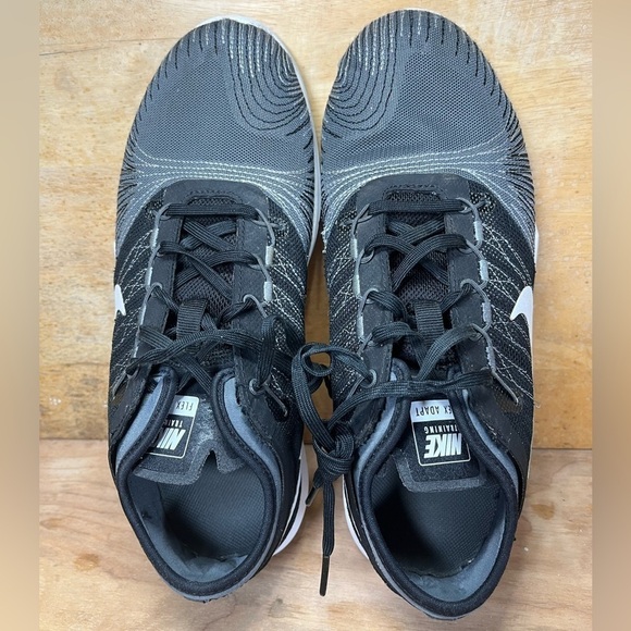 Nike Flex Adapt TR Womens Size 8.5 Running Shoes Sneakers Black White 831579-001 - Picture 6 of 8